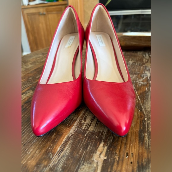 Cole Haan 9 B Red Gabbie Pump - Picture 2 of 8